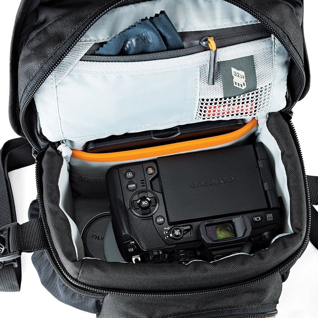 Lowepro Nova 140 AW II schwarz